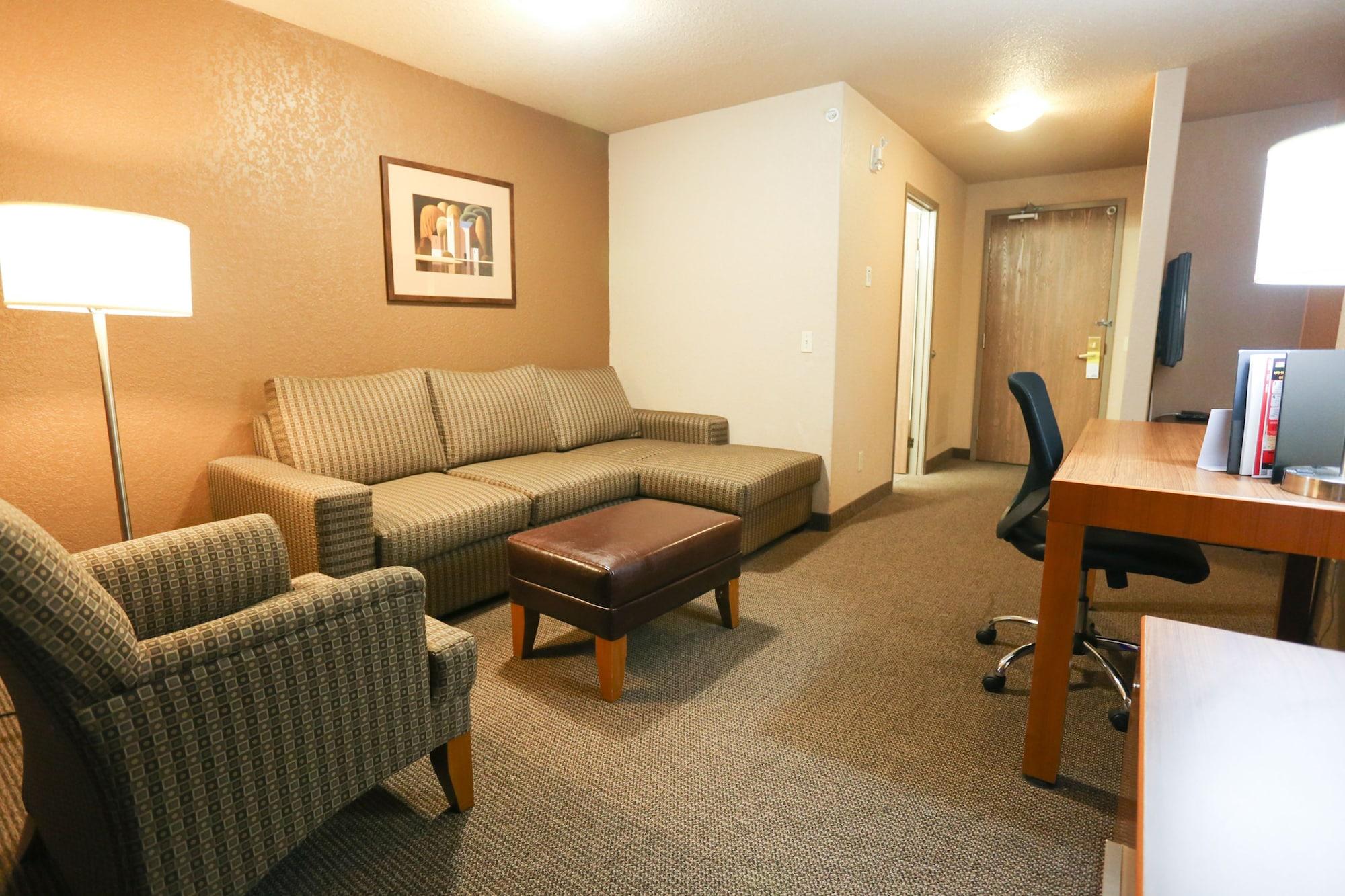 Days Inn By Wyndham Calgary Airport Экстерьер фото